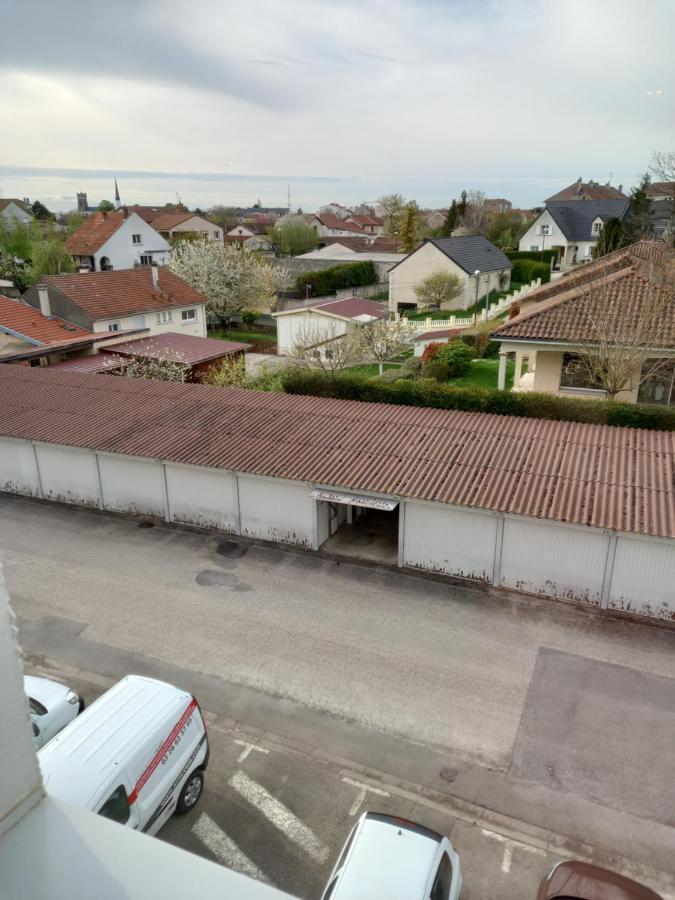 شقة L'Escale Champenoise , Wifi Garage Parking Prive Gratuit شالو أو شُمْبانيِ المظهر الخارجي الصورة
